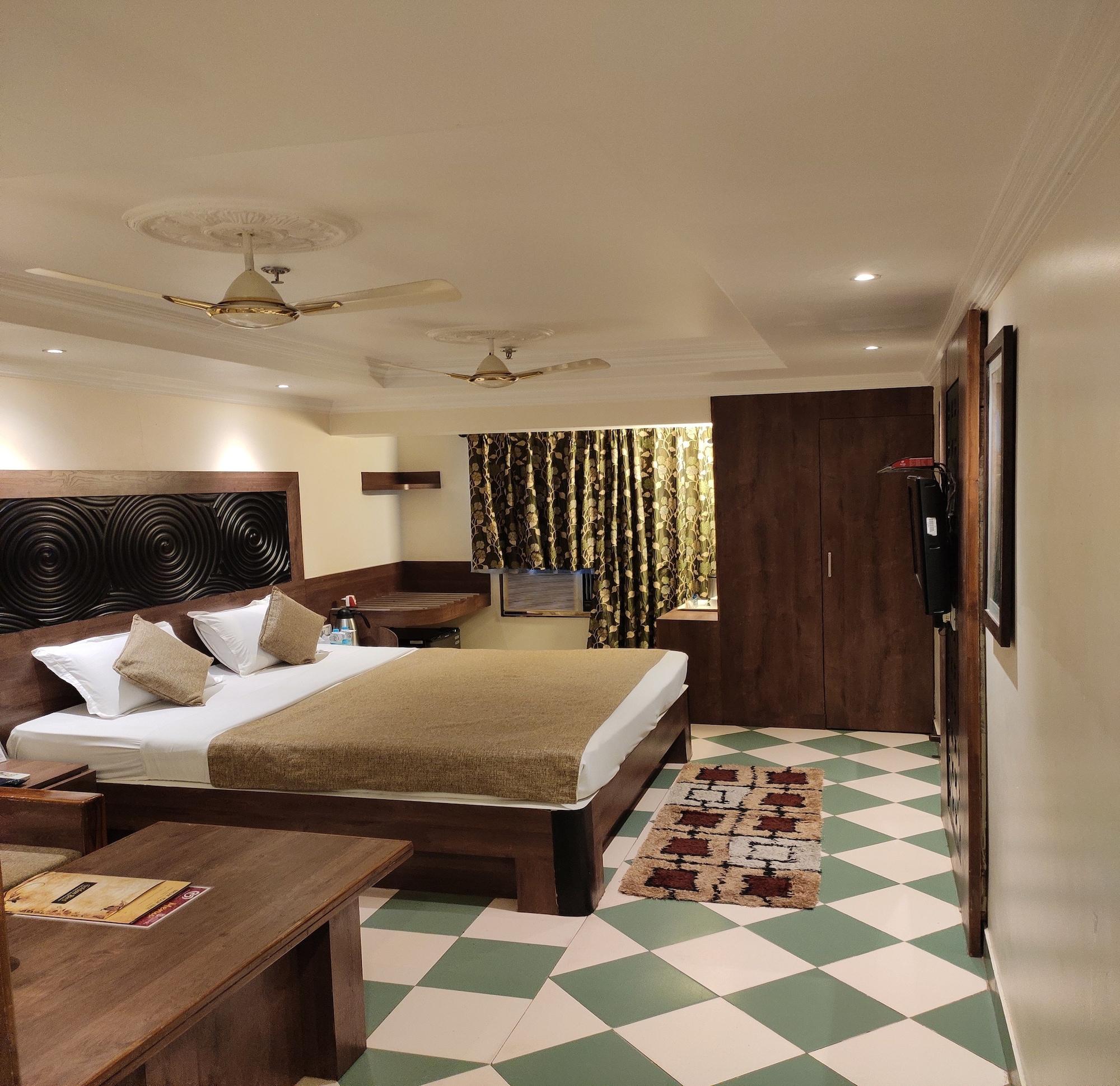 Hotel Pushpak Bhubaneswar Exteriör bild