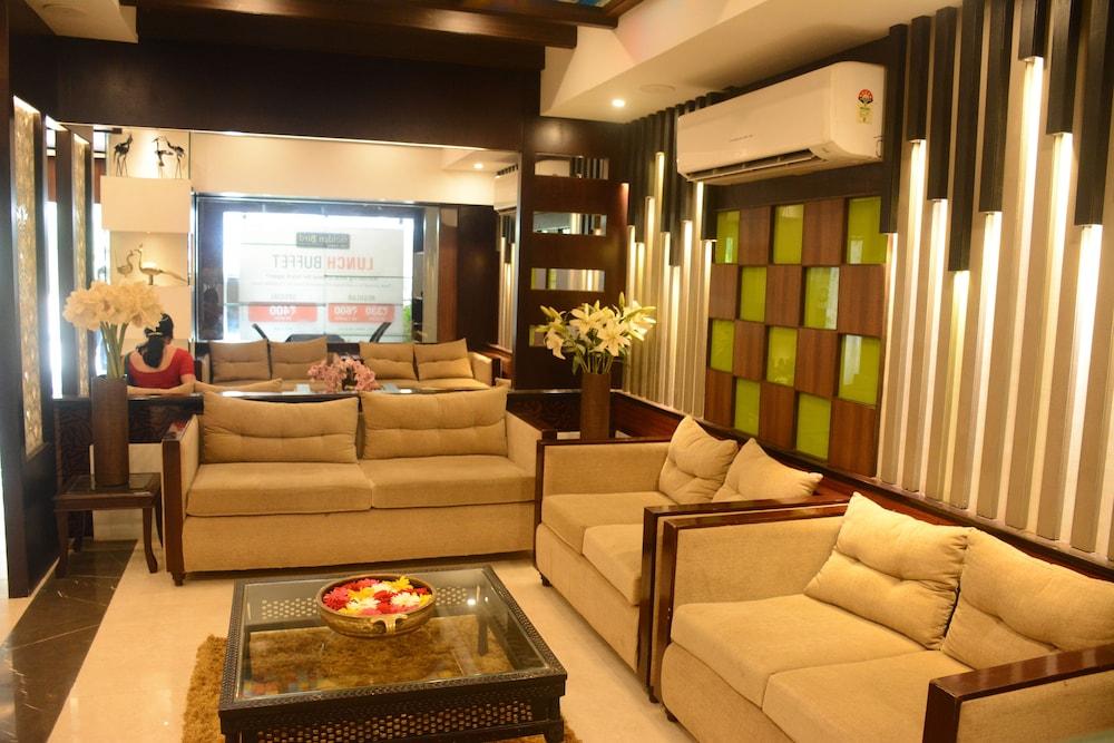 Hotel Pushpak Bhubaneswar Exteriör bild