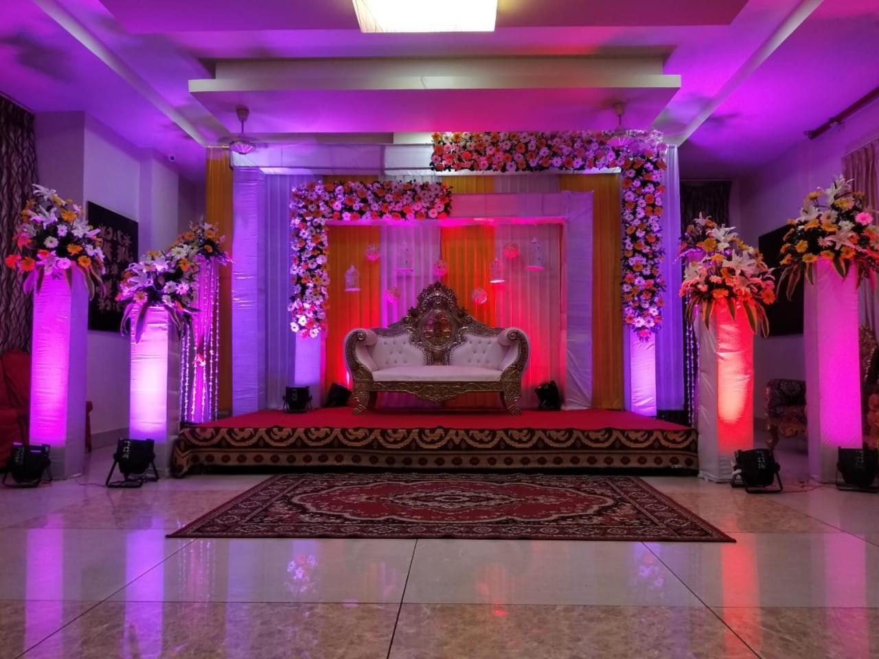 Hotel Pushpak Bhubaneswar Exteriör bild